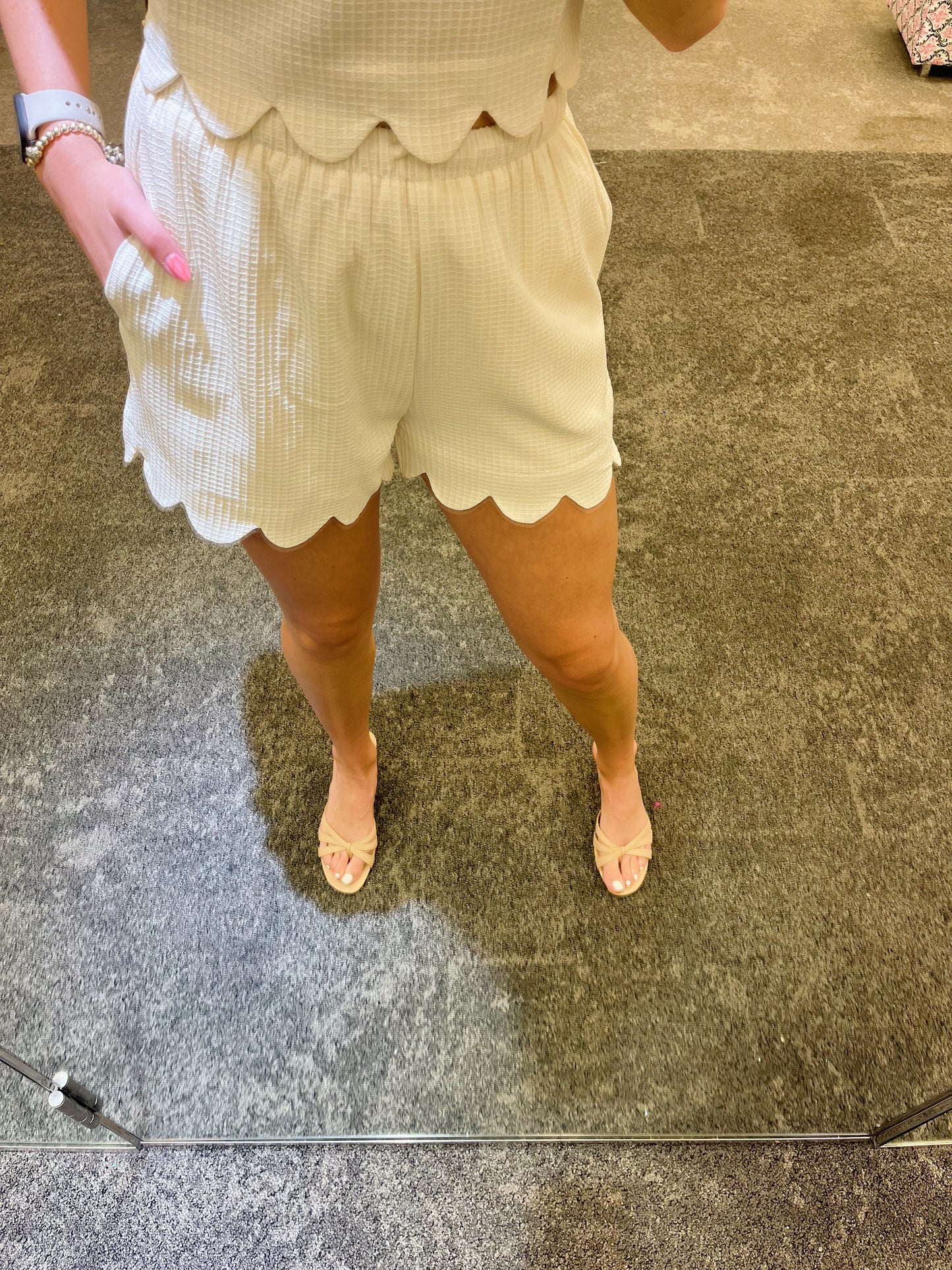Sweet Cream Scallop Shorts-Cream