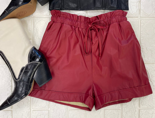 Kiss Me Shorts, Wine